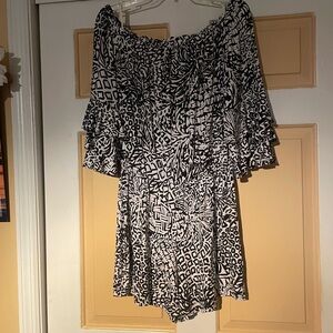 Lilly Pulitzer Black and White Patterned Long Sleeve Romper